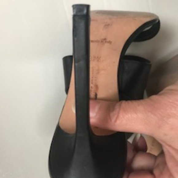 Manolo Blahnik Open Toe Slingback Leather Pumps - Picture 7 of 11